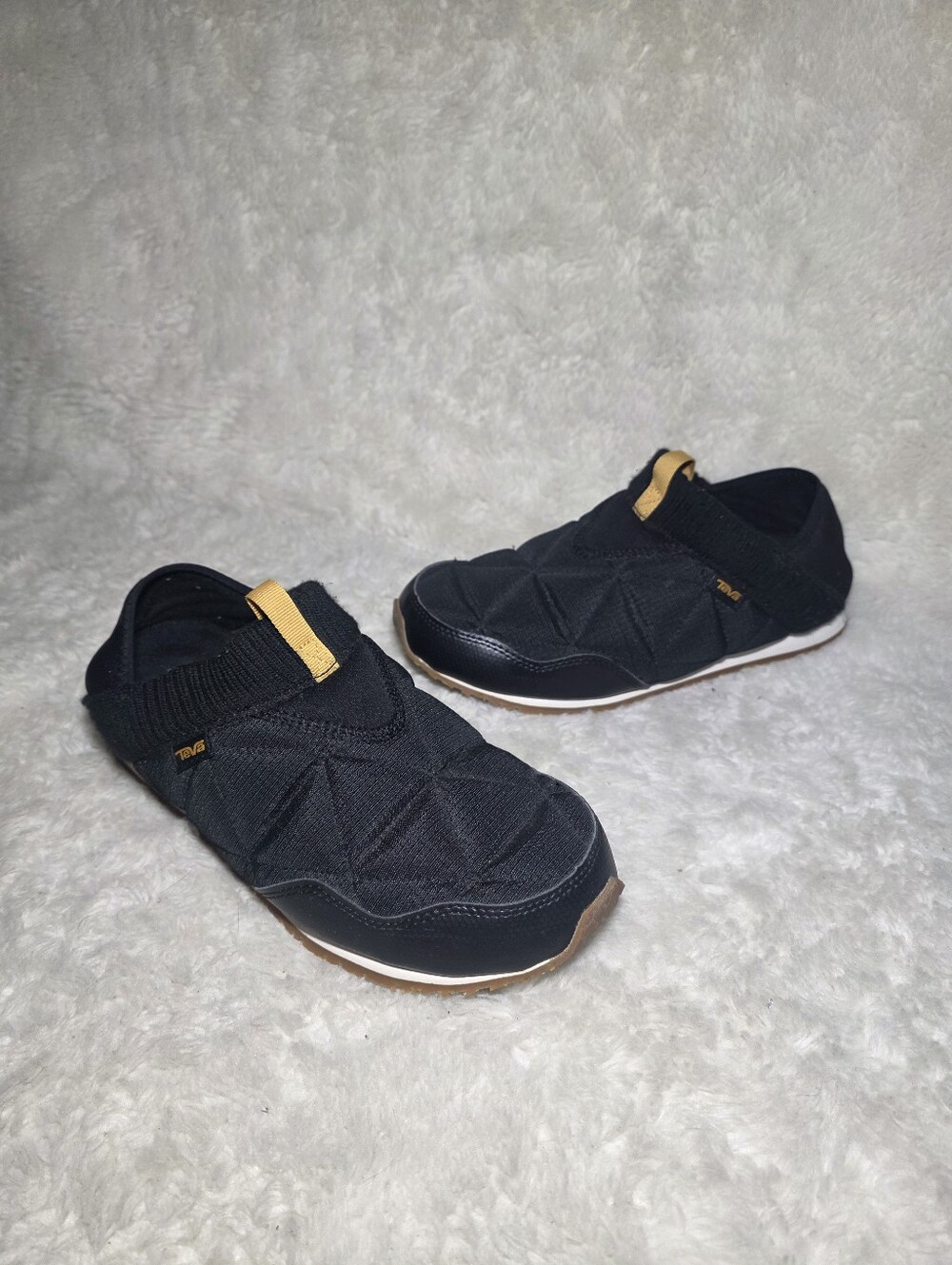 Teva ReEmber Quilted Slip On Camp Moccasin Slipper Black Gum Sole Gorpcore W 9